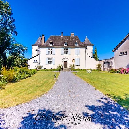 Chateau Porthos Tranquillite Des Pyrenees former Sunan airport Exterior foto